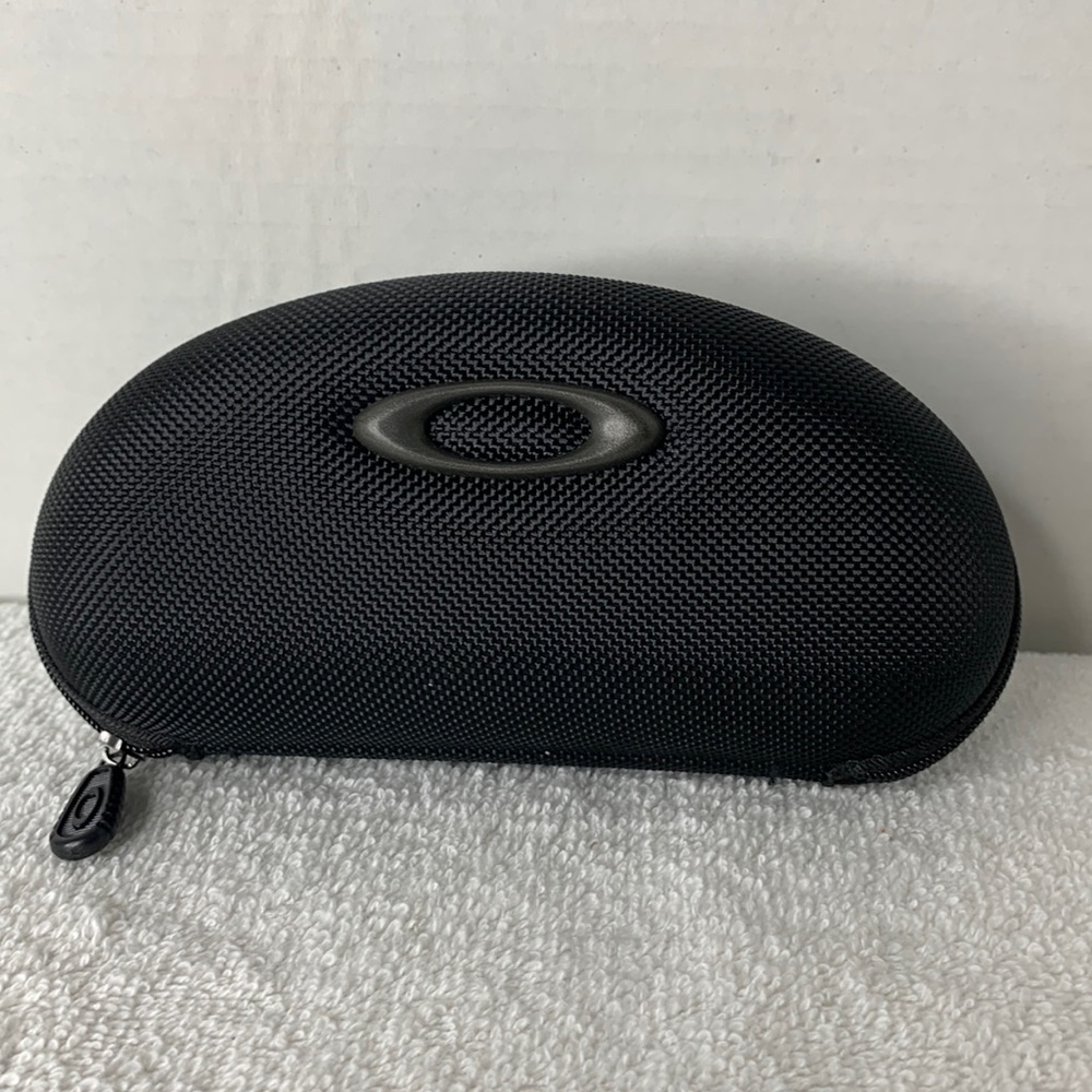Black Oakley Sunglasses/Eyeglasses Hard Case